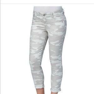 Women’s Democracy Pants size 6